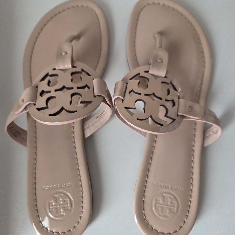 Tory Burch Leather  Sandals 7 Beige Nude Used Like New Condition - Picture 2 of 11